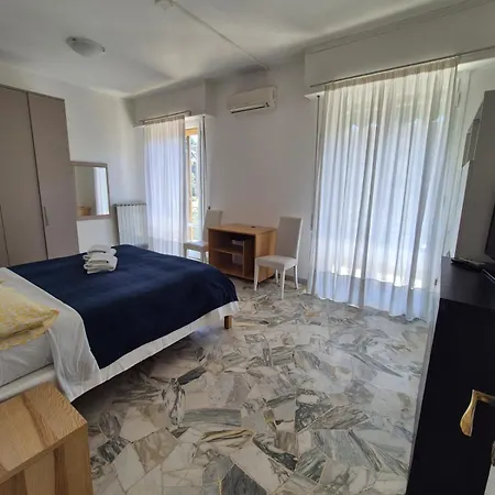 Bed & Breakfast Residenza Leone Florence